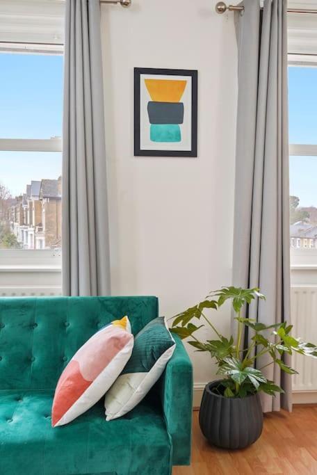 Cosy Apartment 5 Guests 3 Beds 1 Sofa Bed Lewisham London Eksteriør billede