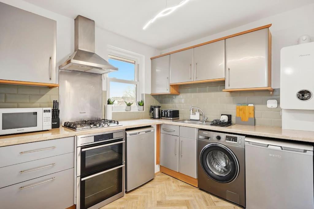 Cosy Apartment 5 Guests 3 Beds 1 Sofa Bed Lewisham London Eksteriør billede